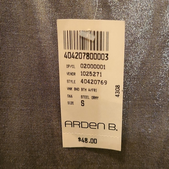 💋💄 Beautiful Top 💋💄 - Picture 5 of 6